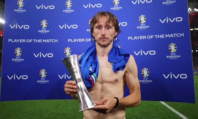 Luka Modric - Từ cậu bé tị nạn đến Quả bóng vàng thế giới Hành trình phi thường của một ngôi sao bóng đá